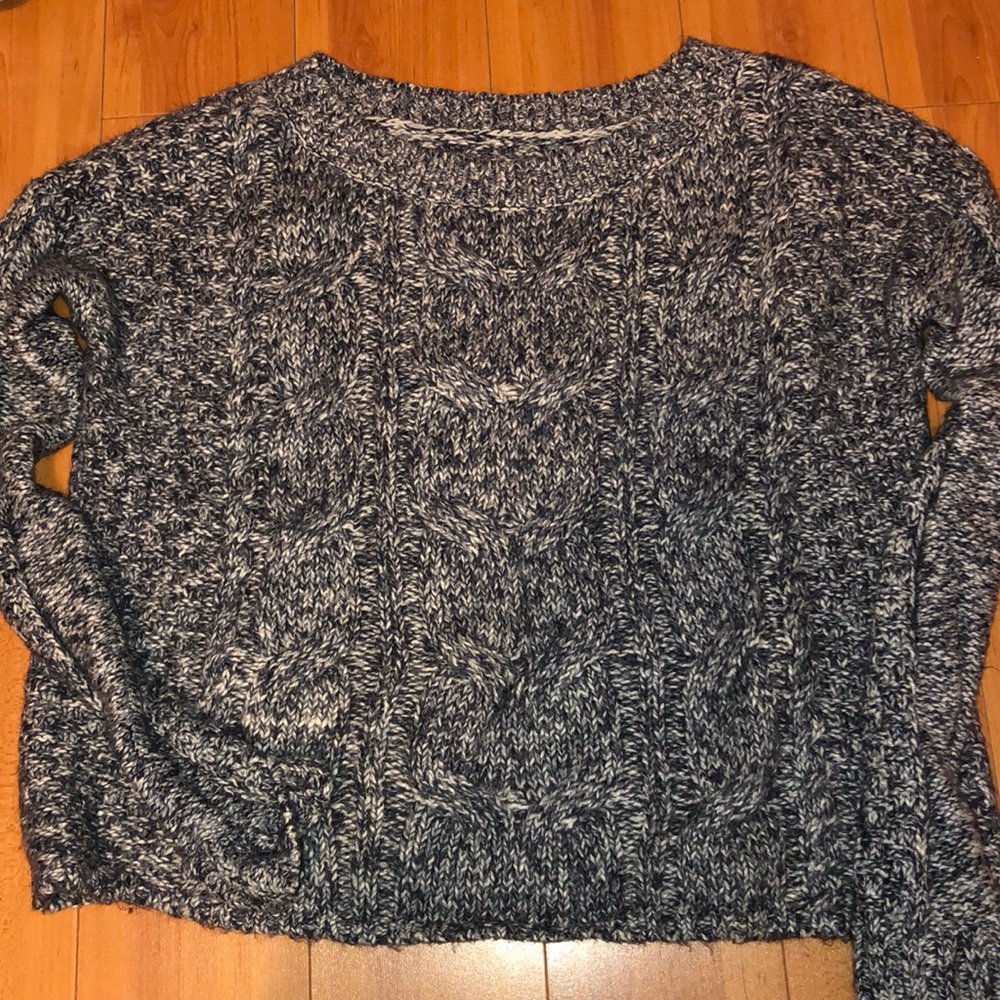 HOLLISTER knit sweater
